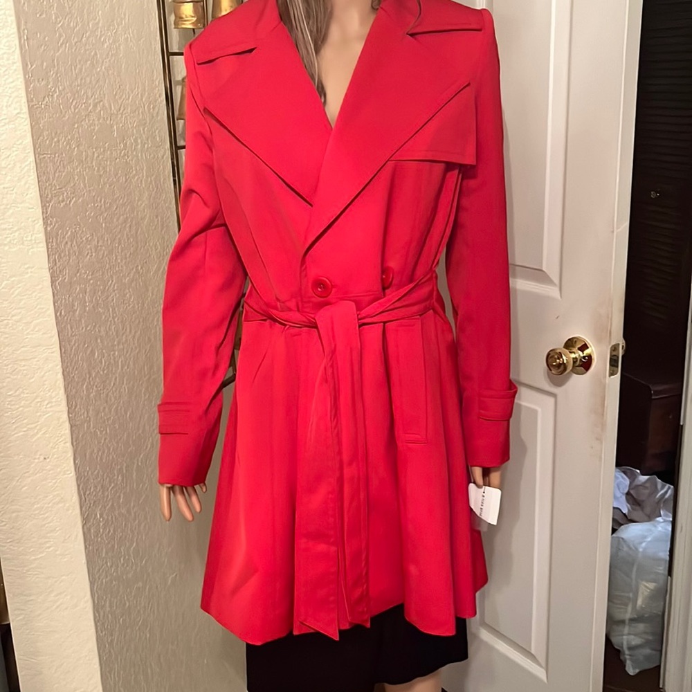 Gorgeous Trina Turk raincoat 8